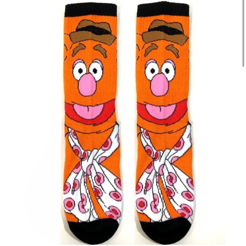 Disney The Muppets Fozzy Bear character socks size 9-13 polyester spande…